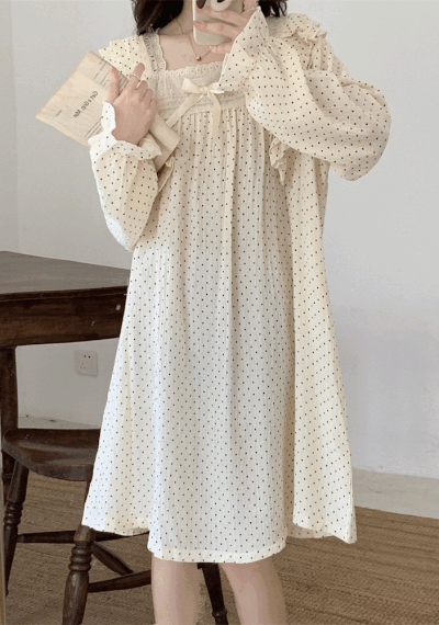 우주블리 여성잠옷 가을파자마 잔잔바리 도트 펀칭프릴레이스 원피스 세트 홈웨어