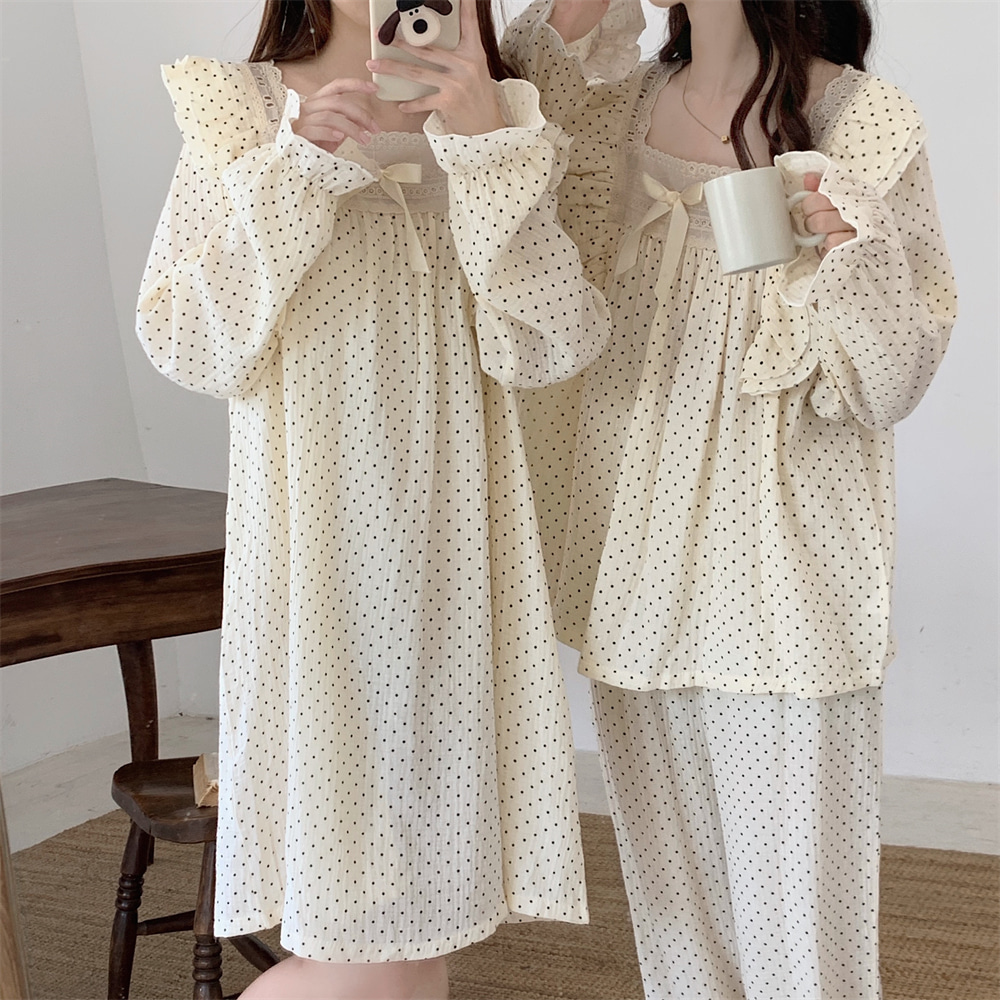 우주블리 여성잠옷 가을파자마 잔잔바리 도트 펀칭프릴레이스 원피스 세트 홈웨어